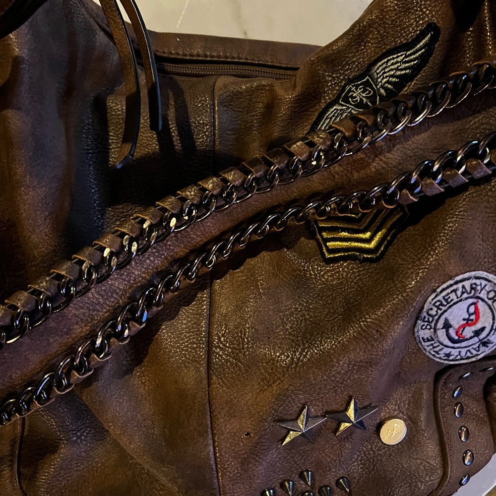 BLACK RIVET ARMY PATCH PURSE - Picture 4 of 5